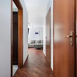 Atmospheric 2-bedroom Near The Market Square By Renters شقة