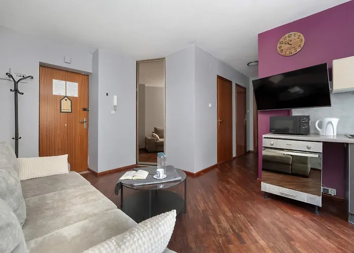 Daire Atmospheric 2-bedroom Near The Market Square By Renters Wroclaw