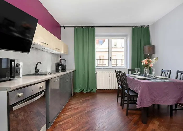 Atmospheric 2-bedroom Near The Market Square By Renters Daire