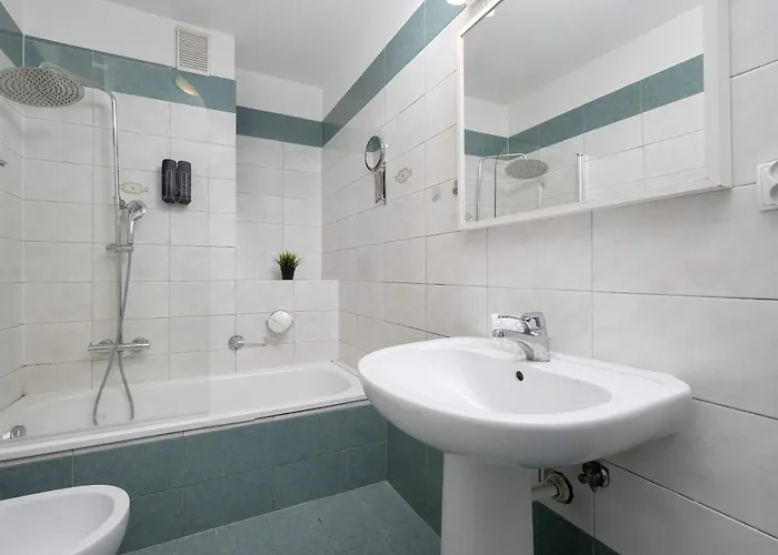 Atmospheric 2-bedroom Near The Market Square By Renters * Wroclaw