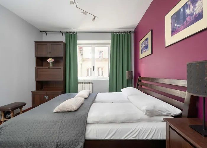 Atmospheric 2-bedroom Near The Market Square By Renters Βρότσλαβ