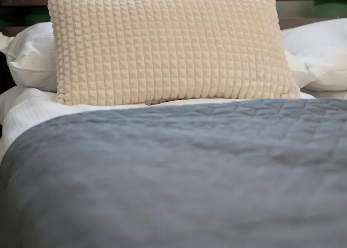 Atmospheric 2-bedroom Near The Market Square By Renters Apartament Wrocław